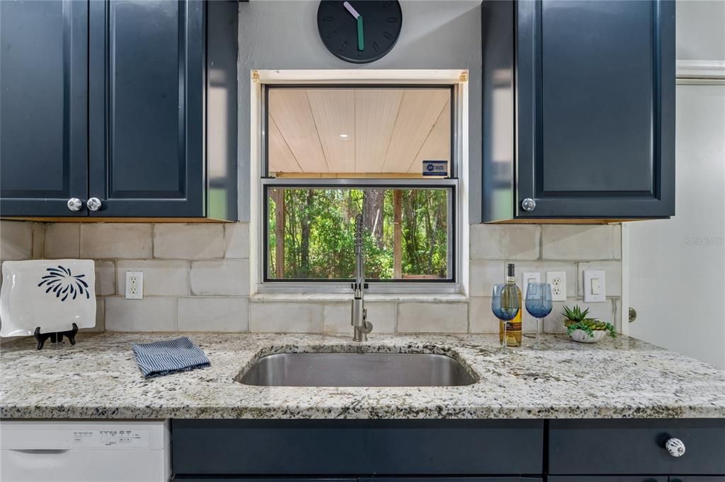For Sale: $395,000 (6 beds, 0 baths, 2146 Square Feet)