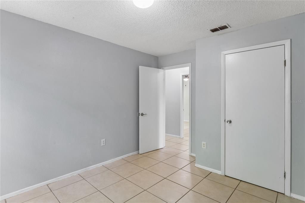 For Sale: $395,000 (6 beds, 0 baths, 2146 Square Feet)