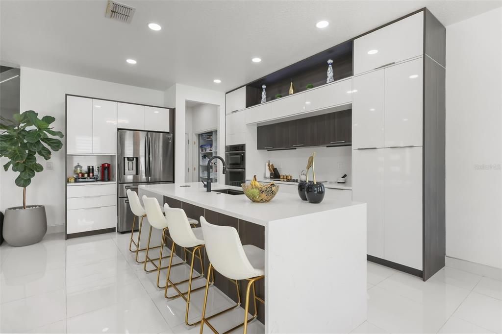For Sale: $850,000 (3 beds, 2 baths, 2307 Square Feet)