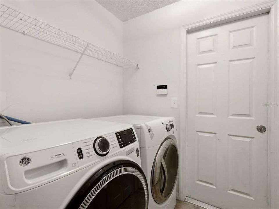 For Sale: $385,000 (3 beds, 2 baths, 1778 Square Feet)