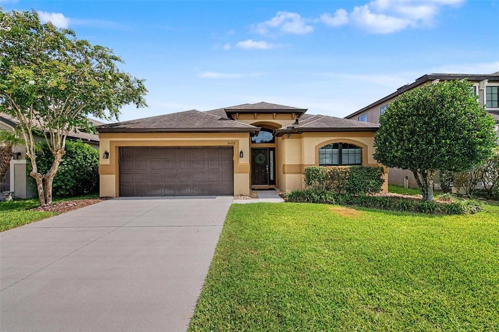For Sale: $367,000 (4 beds, 2 baths, 2186 Square Feet)