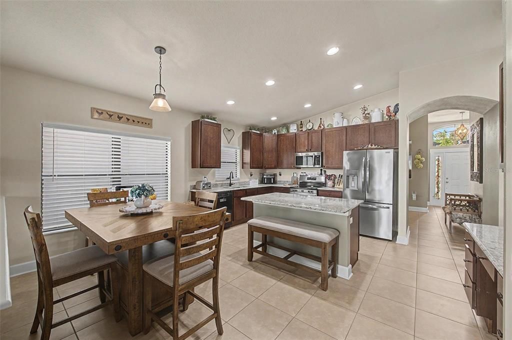 For Sale: $367,000 (4 beds, 2 baths, 2186 Square Feet)
