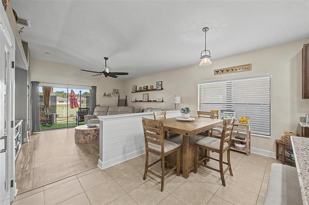 For Sale: $367,000 (4 beds, 2 baths, 2186 Square Feet)