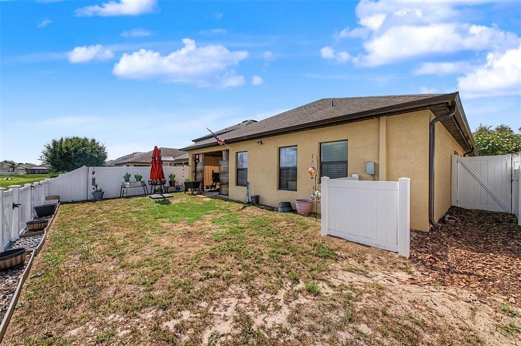 For Sale: $367,000 (4 beds, 2 baths, 2186 Square Feet)