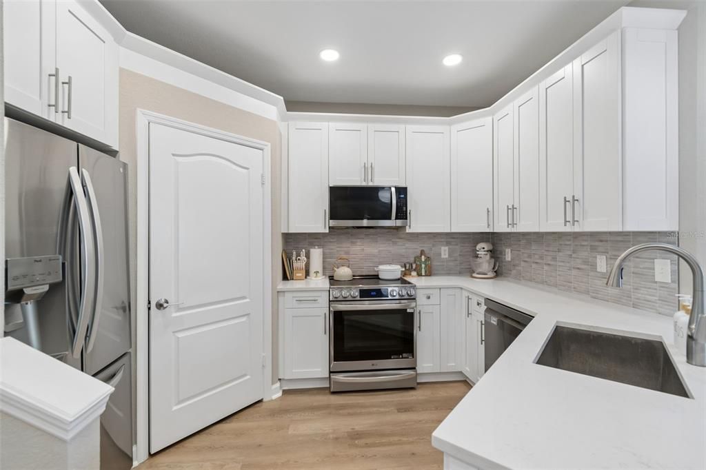 For Sale: $719,000 (3 beds, 2 baths, 1514 Square Feet)