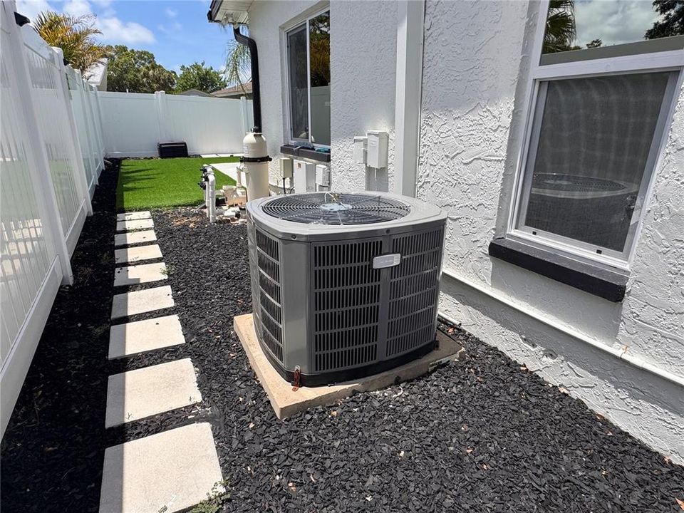 For Sale: $495,000 (3 beds, 2 baths, 1564 Square Feet)