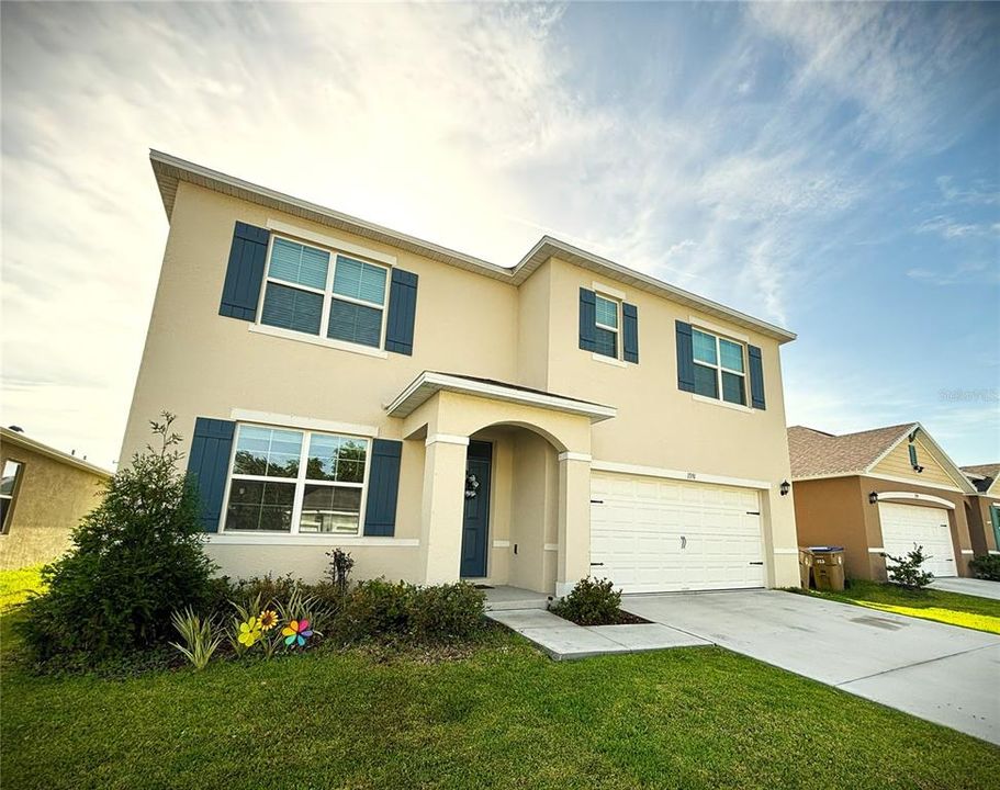 For Sale: $449,000 (5 beds, 3 baths, 2674 Square Feet)