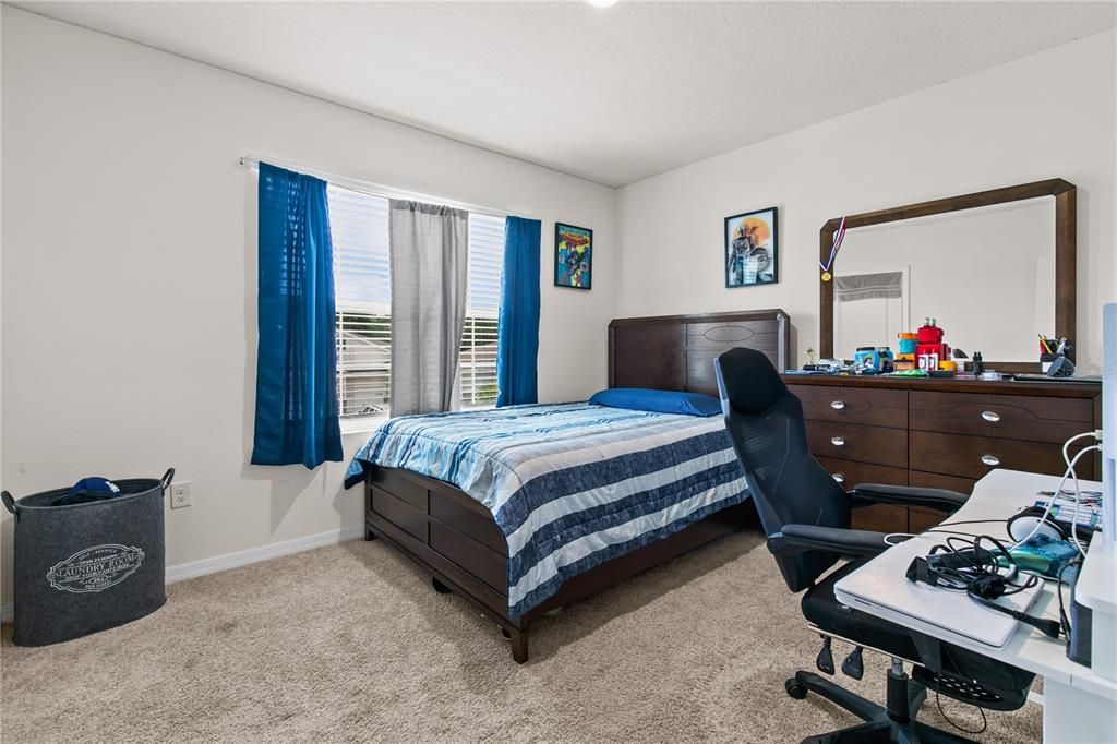 For Sale: $449,000 (5 beds, 3 baths, 2674 Square Feet)