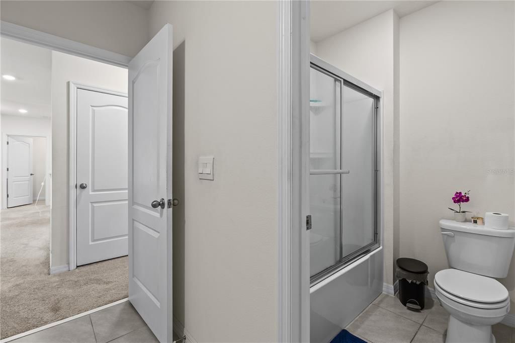For Sale: $449,000 (5 beds, 3 baths, 2674 Square Feet)