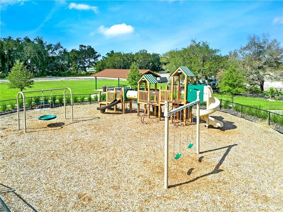 For Sale: $449,000 (5 beds, 3 baths, 2674 Square Feet)