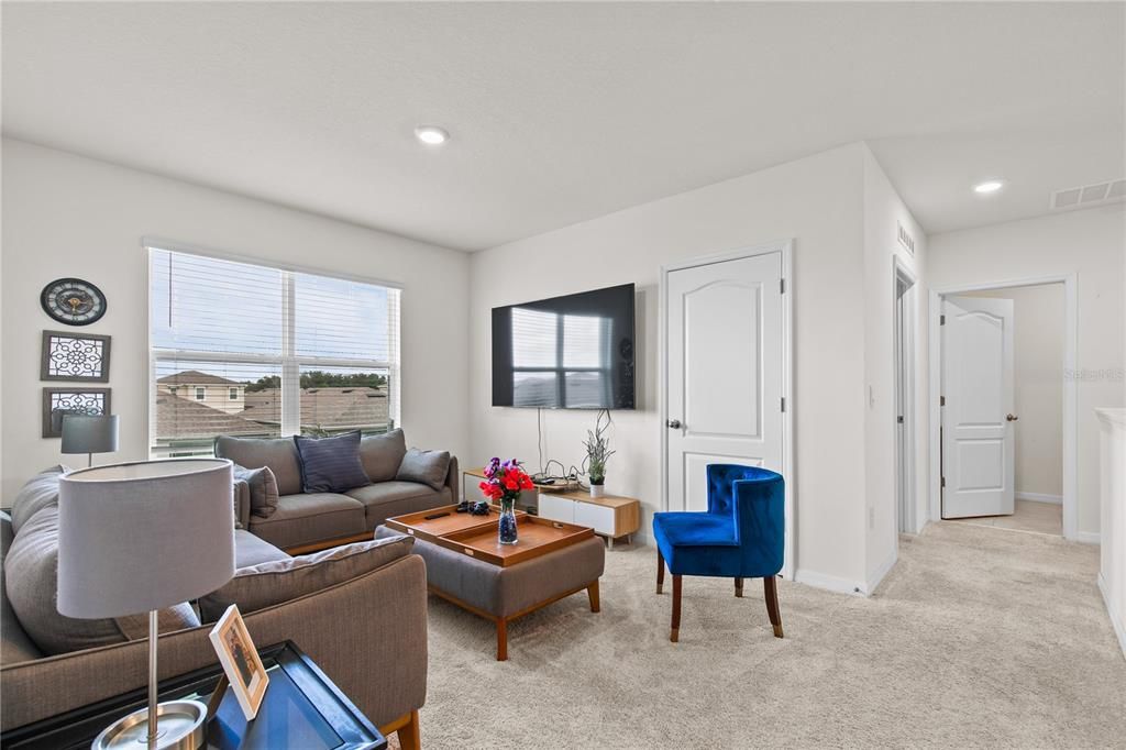 For Sale: $449,000 (5 beds, 3 baths, 2674 Square Feet)