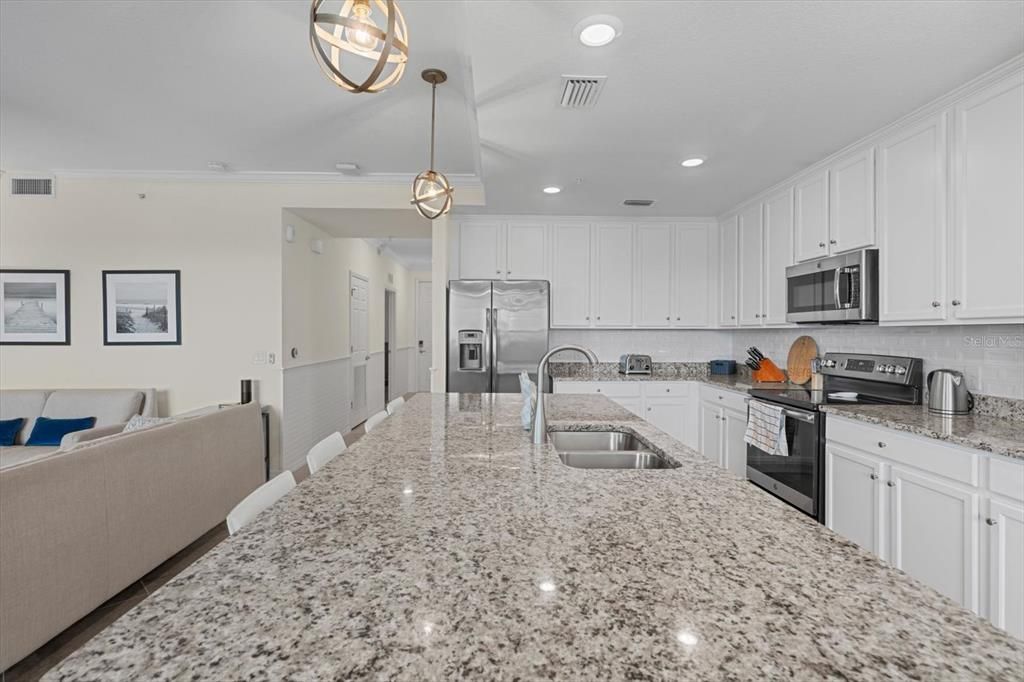 For Rent: $2,200 (2 beds, 2 baths, 1142 Square Feet)
