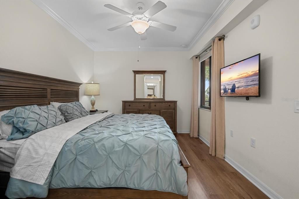 For Rent: $2,200 (2 beds, 2 baths, 1142 Square Feet)