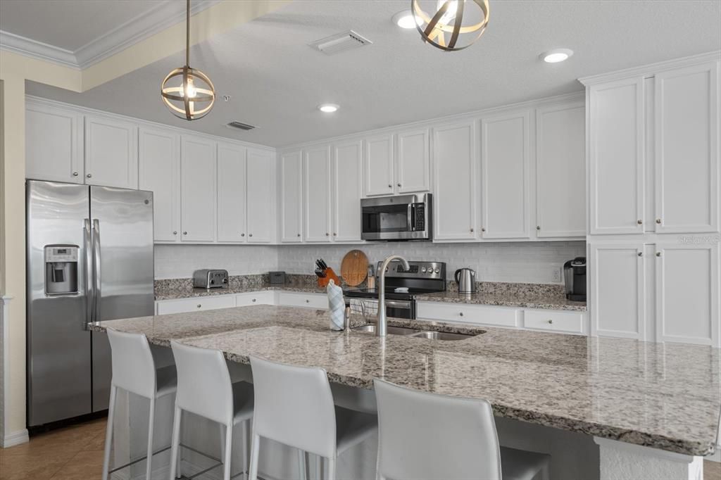 For Rent: $2,200 (2 beds, 2 baths, 1142 Square Feet)