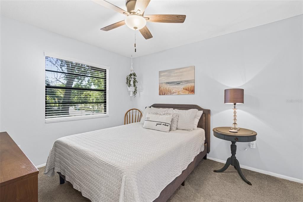 For Sale: $360,000 (2 beds, 1 baths, 1054 Square Feet)