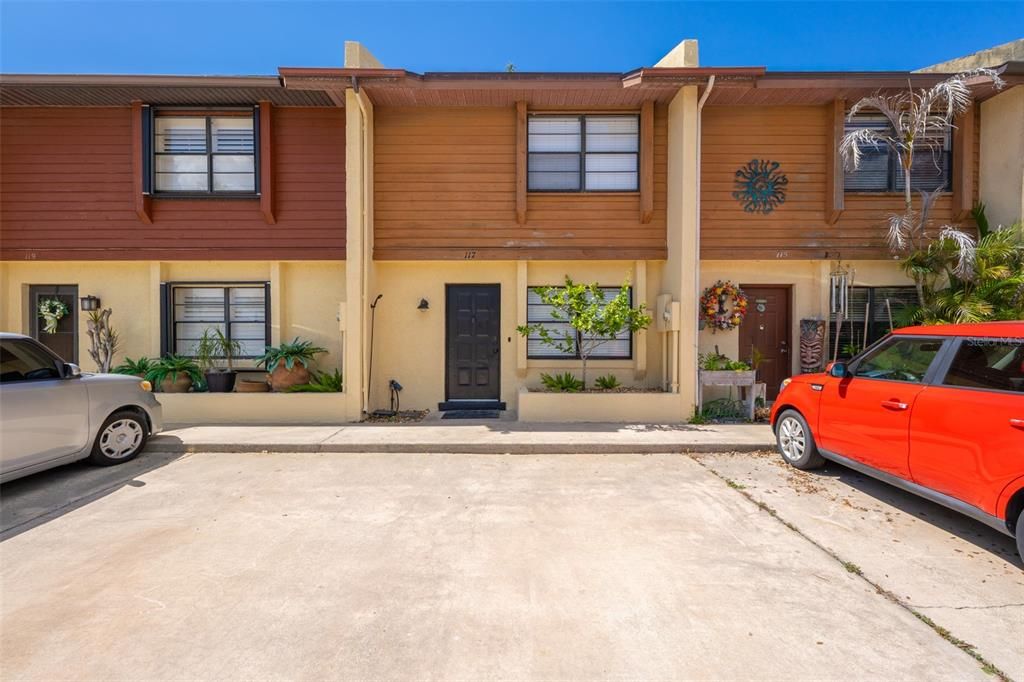 For Sale: $360,000 (2 beds, 1 baths, 1054 Square Feet)