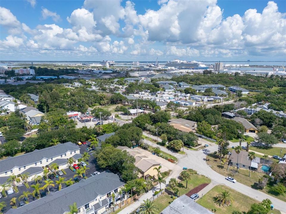For Sale: $360,000 (2 beds, 1 baths, 1054 Square Feet)