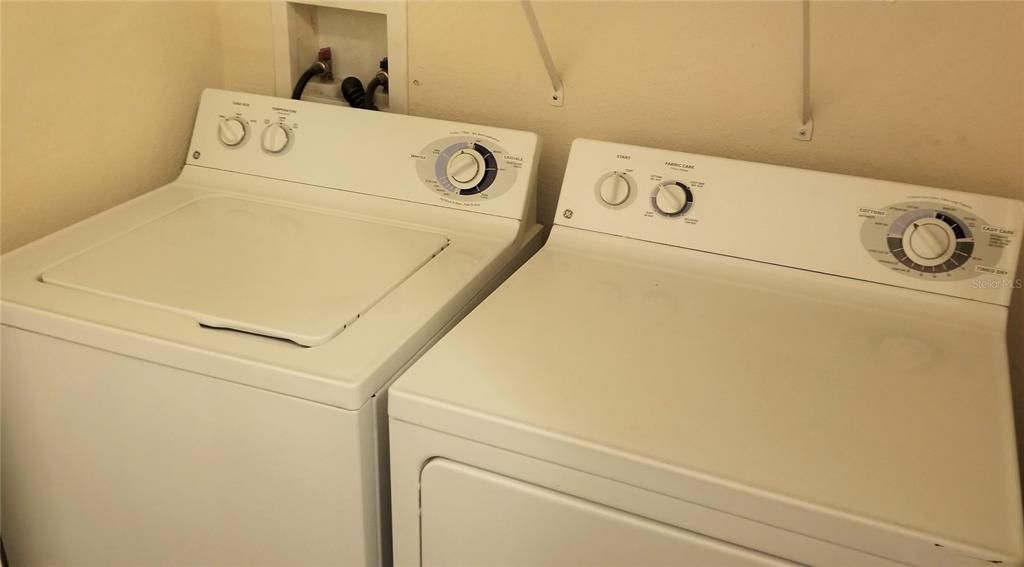 For Rent: $1,550 (2 beds, 2 baths, 1275 Square Feet)