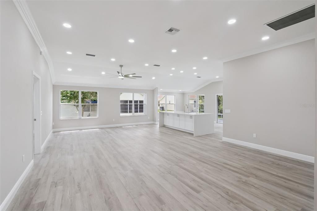 For Sale: $449,900 (2 beds, 2 baths, 1782 Square Feet)