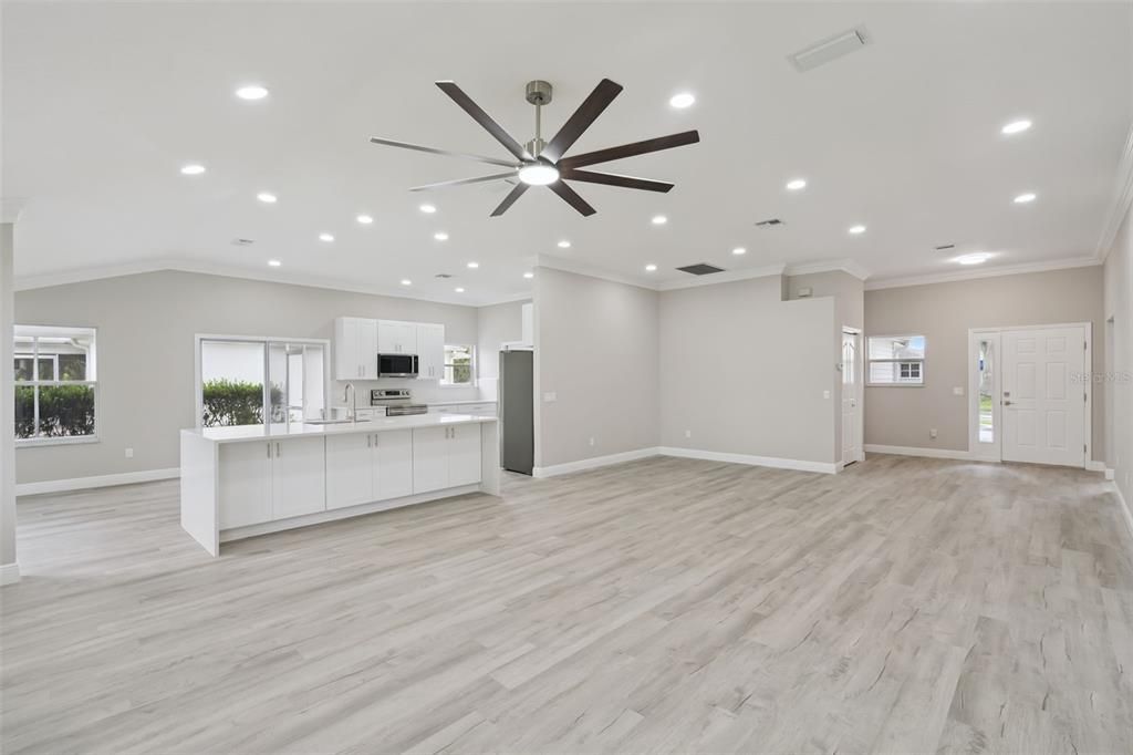 For Sale: $449,900 (2 beds, 2 baths, 1782 Square Feet)