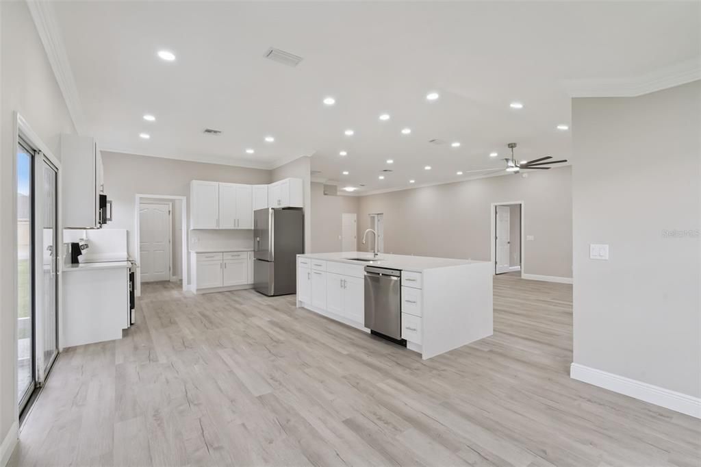 For Sale: $449,900 (2 beds, 2 baths, 1782 Square Feet)