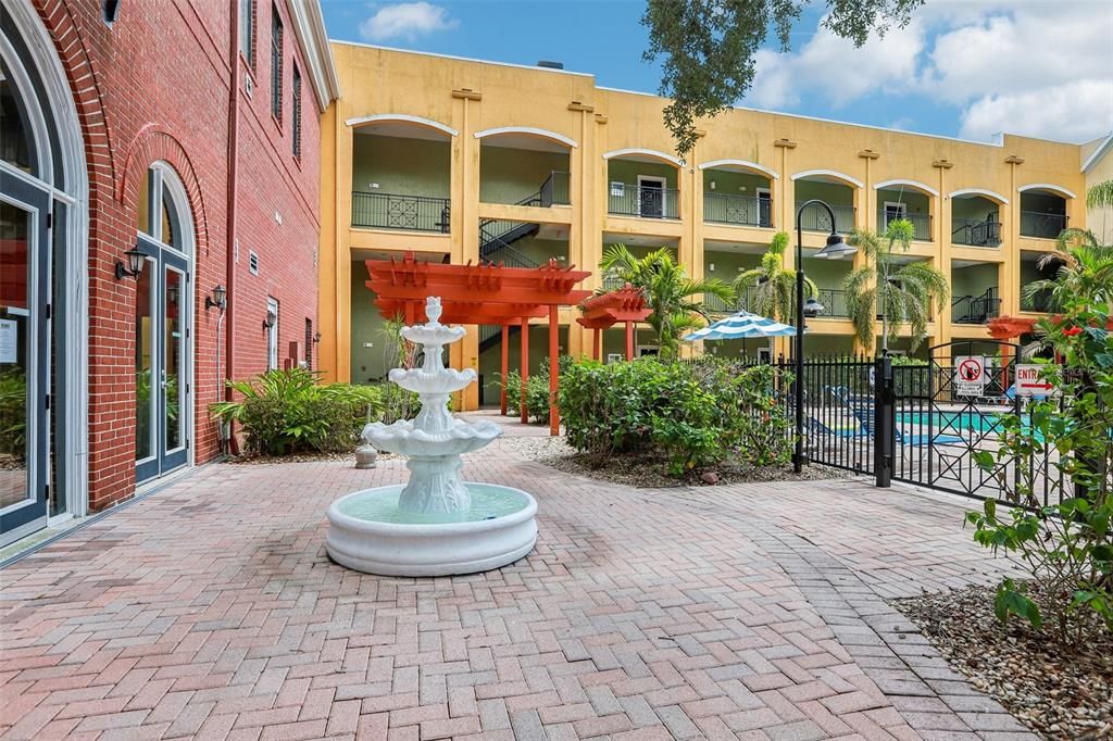 For Sale: $250,000 (2 beds, 2 baths, 1146 Square Feet)