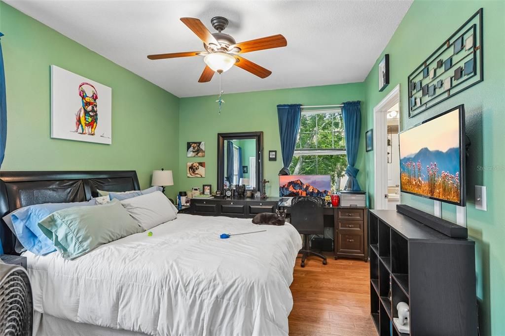 For Sale: $250,000 (2 beds, 2 baths, 1146 Square Feet)