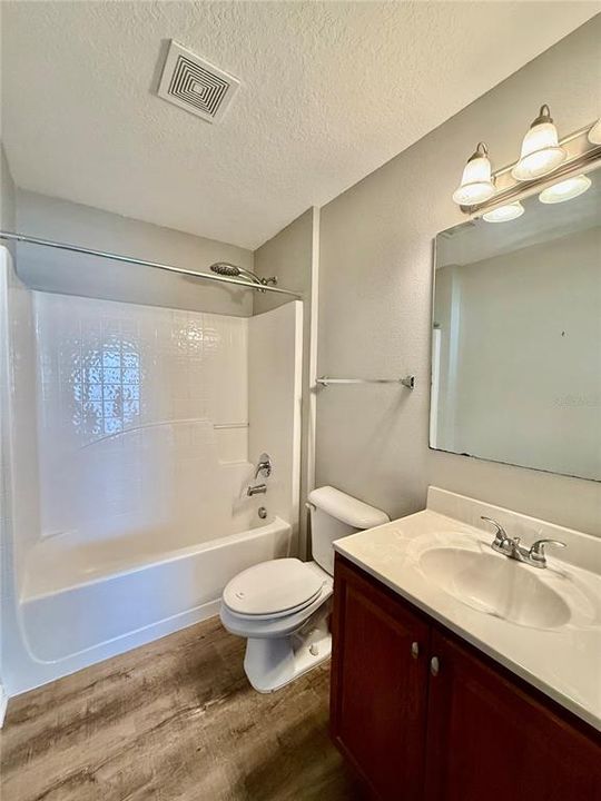 En Renta: $1,900 (3 camas, 2 baños, 1670 Pies cuadrados)