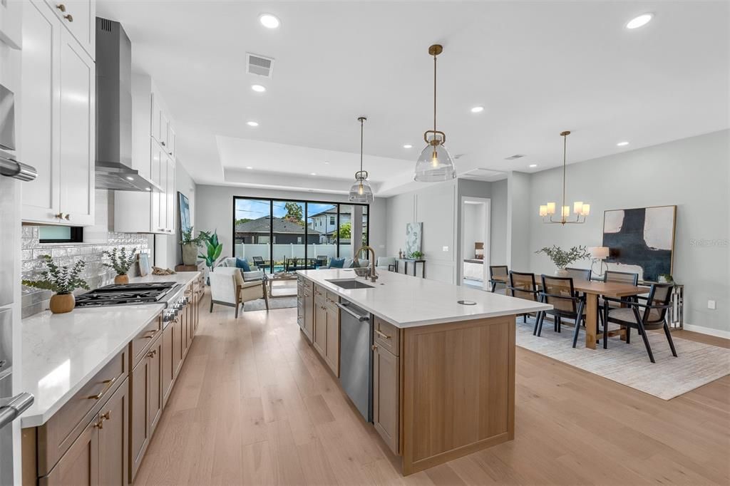 En Venta: $1,549,000 (5 camas, 4 baños, 3283 Pies cuadrados)