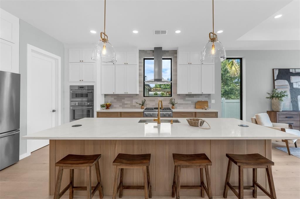 En Venta: $1,549,000 (5 camas, 4 baños, 3283 Pies cuadrados)