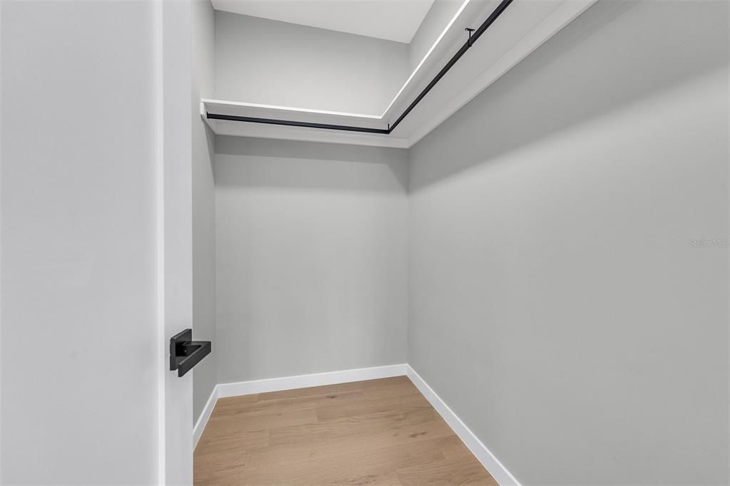 En Venta: $1,549,000 (5 camas, 4 baños, 3283 Pies cuadrados)