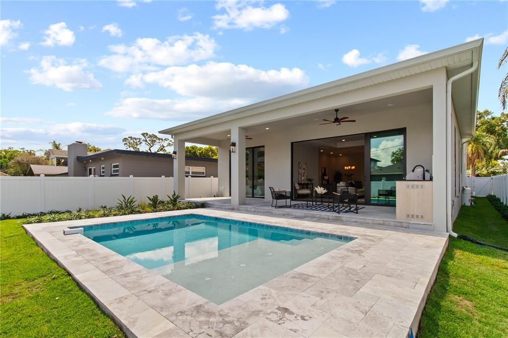 En Venta: $1,549,000 (5 camas, 4 baños, 3283 Pies cuadrados)