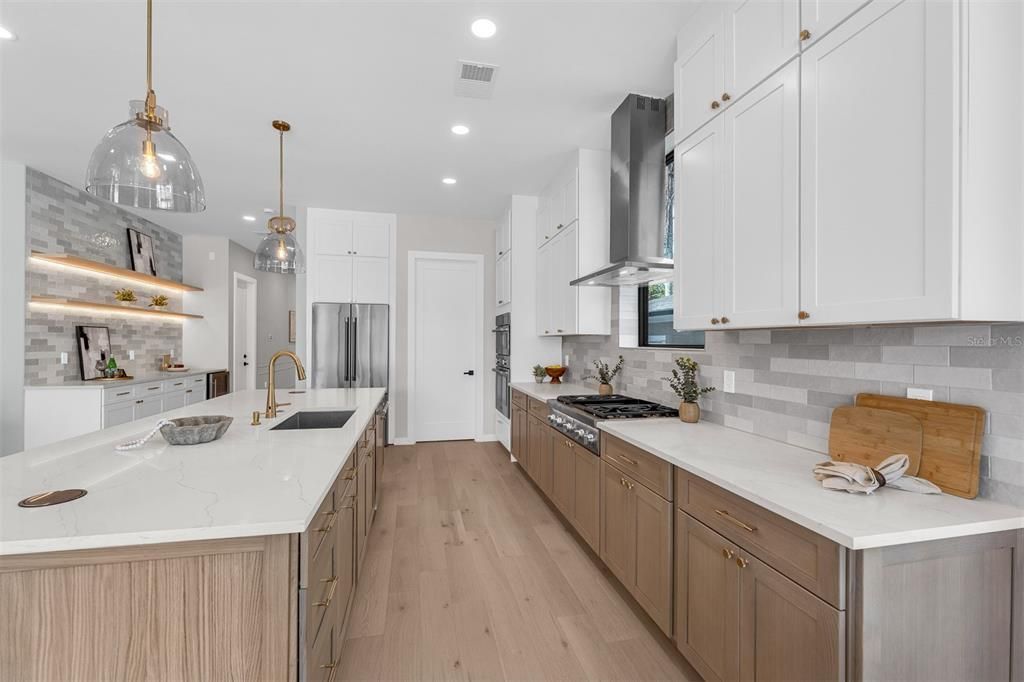 En Venta: $1,549,000 (5 camas, 4 baños, 3283 Pies cuadrados)