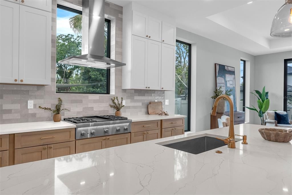 En Venta: $1,549,000 (5 camas, 4 baños, 3283 Pies cuadrados)