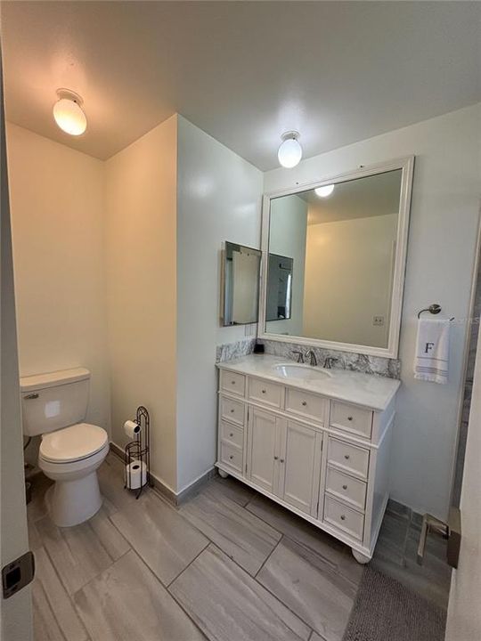 For Sale: $348,900 (2 beds, 2 baths, 1070 Square Feet)