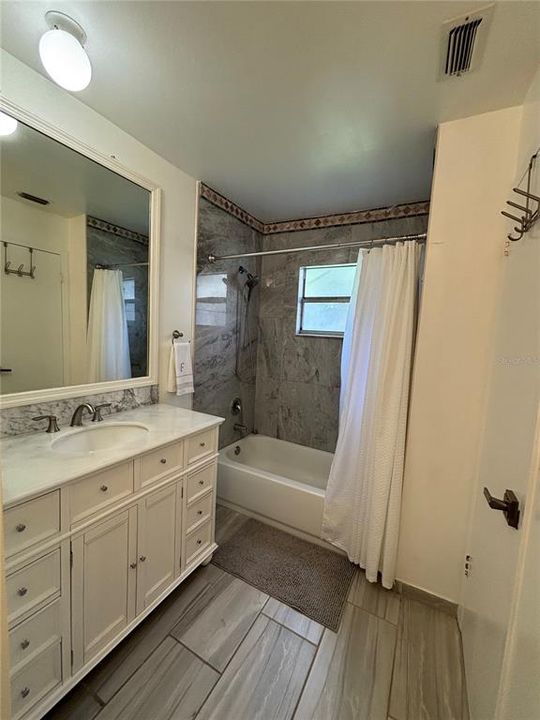 For Sale: $348,900 (2 beds, 2 baths, 1070 Square Feet)