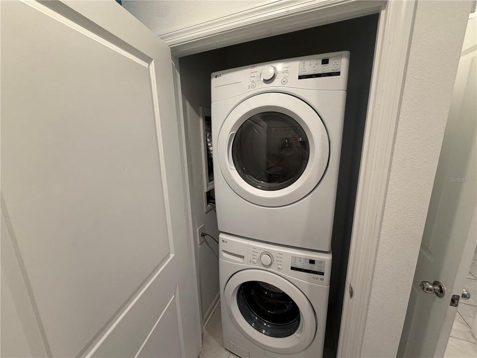В аренду: $1,350 (1 спален, 1 ванн, 2160 Квадратных фут)