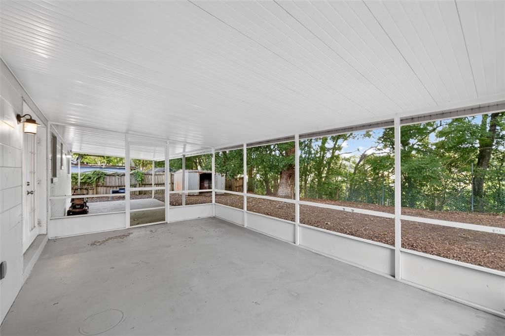 For Sale: $269,800 (3 beds, 1 baths, 1050 Square Feet)