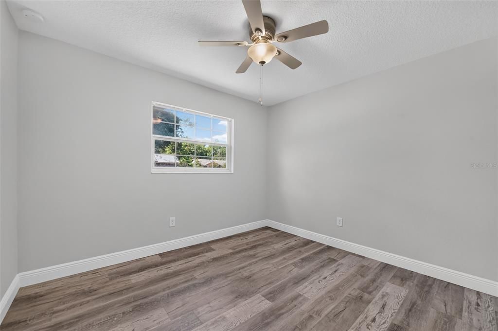 For Sale: $269,800 (3 beds, 1 baths, 1050 Square Feet)