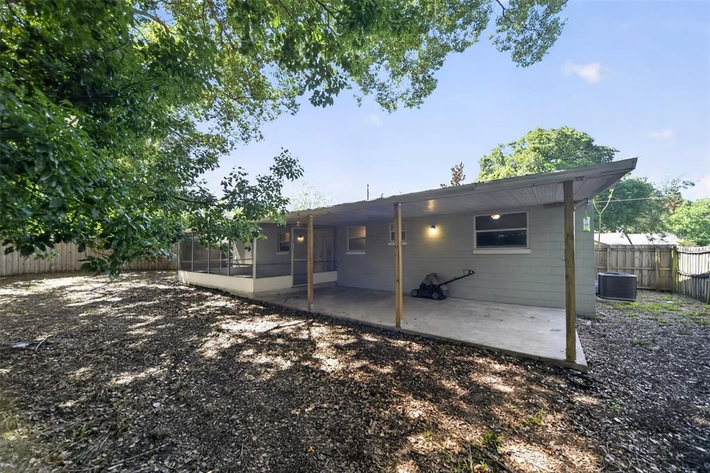 For Sale: $269,800 (3 beds, 1 baths, 1050 Square Feet)