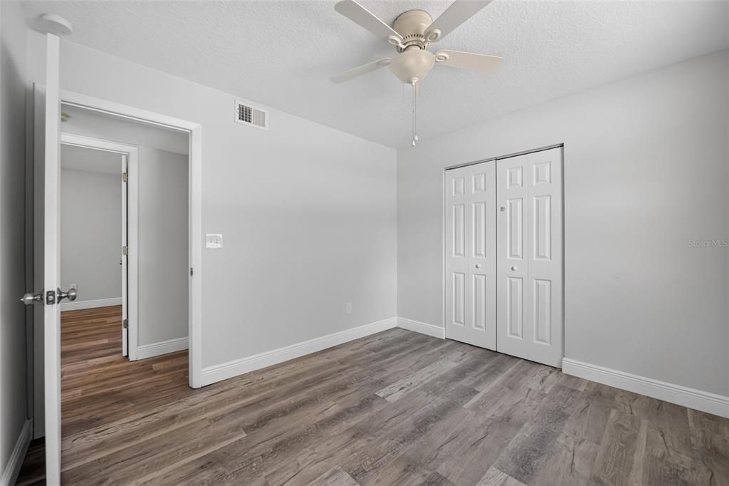 For Sale: $269,800 (3 beds, 1 baths, 1050 Square Feet)