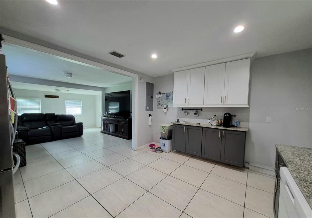 For Sale: $525,000 (5 beds, 3 baths, 2061 Square Feet)