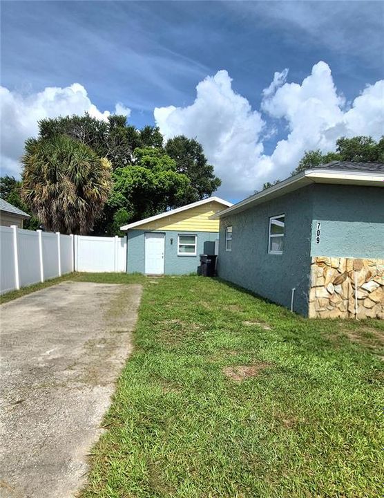 For Sale: $525,000 (5 beds, 3 baths, 2061 Square Feet)
