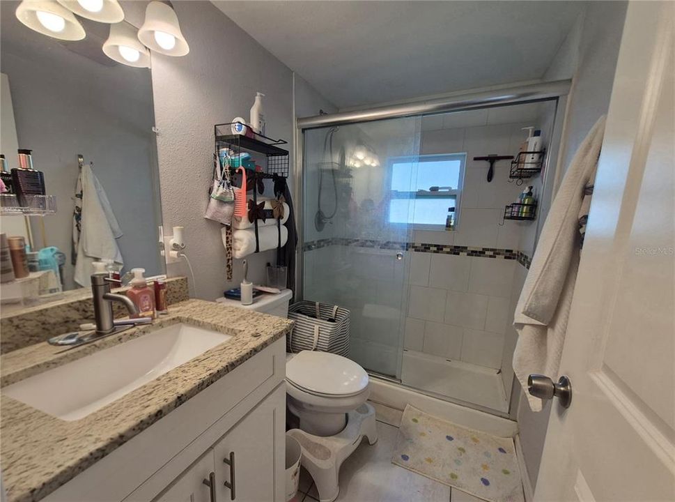 For Sale: $525,000 (5 beds, 3 baths, 2061 Square Feet)