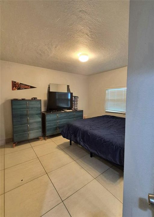 For Sale: $525,000 (5 beds, 3 baths, 2061 Square Feet)