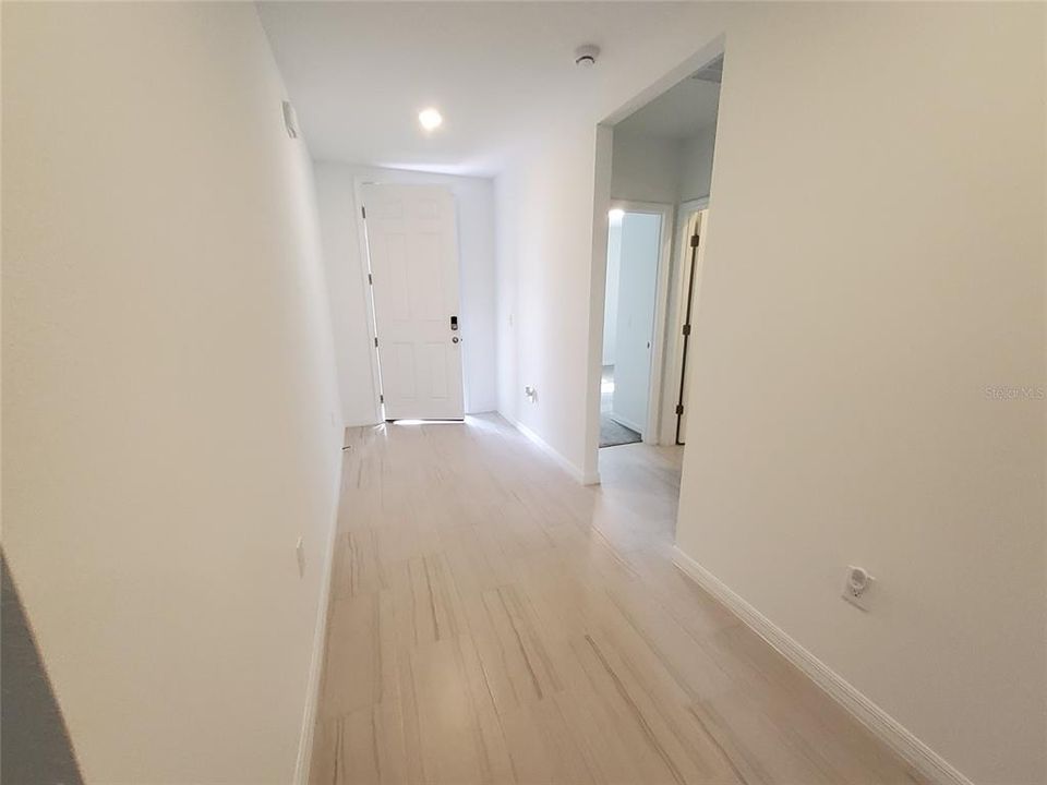 En Renta: $2,100 (4 camas, 3 baños, 1999 Pies cuadrados)