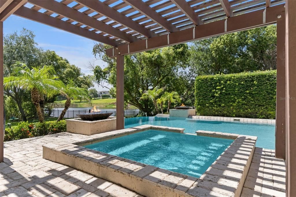 En Venta: $2,500,000 (6 camas, 4 baños, 4858 Pies cuadrados)