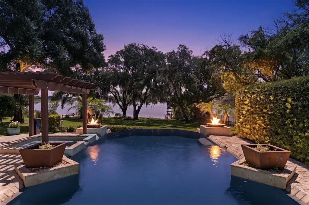En Venta: $2,500,000 (6 camas, 4 baños, 4858 Pies cuadrados)