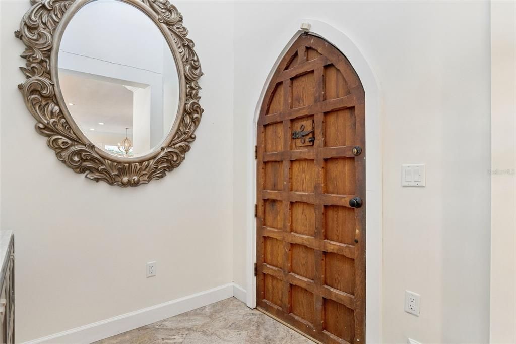 En Venta: $2,500,000 (6 camas, 4 baños, 4858 Pies cuadrados)