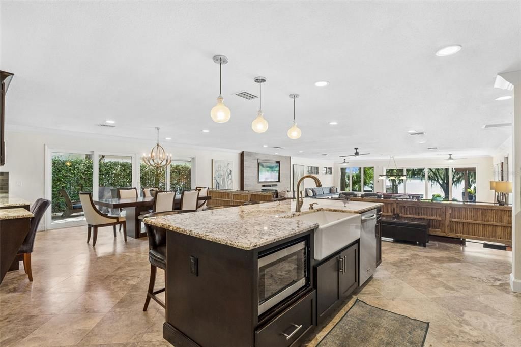En Venta: $2,500,000 (6 camas, 4 baños, 4858 Pies cuadrados)